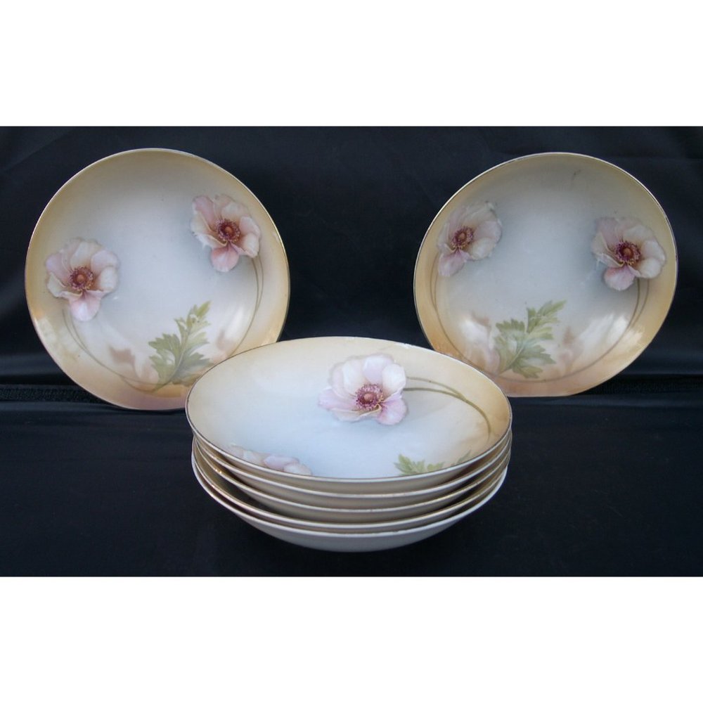 Lot of 7 Antique Victorian Porcelain Poppy Bowls